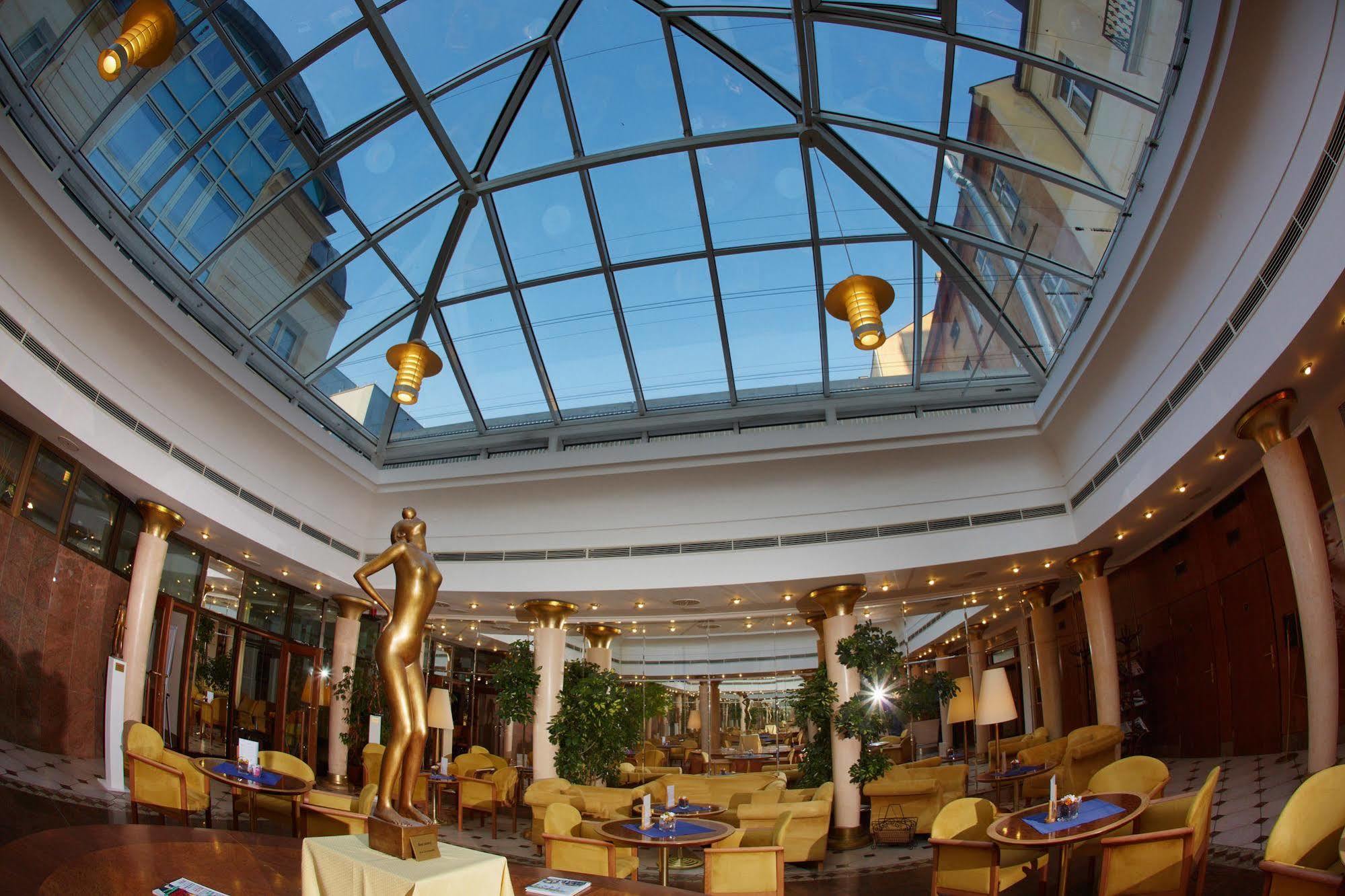 Galerie Royale Hotel Prague Exterior photo