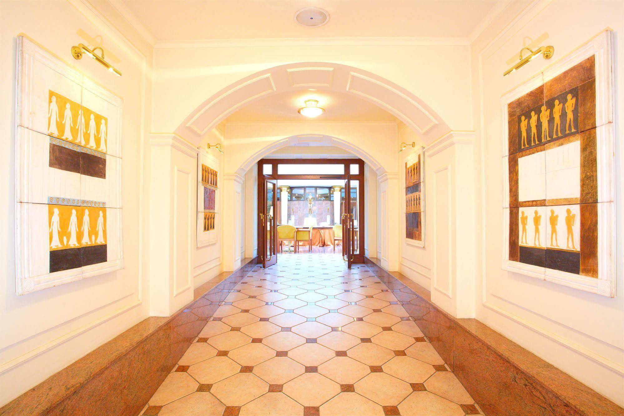 Galerie Royale Hotel Prague Exterior photo